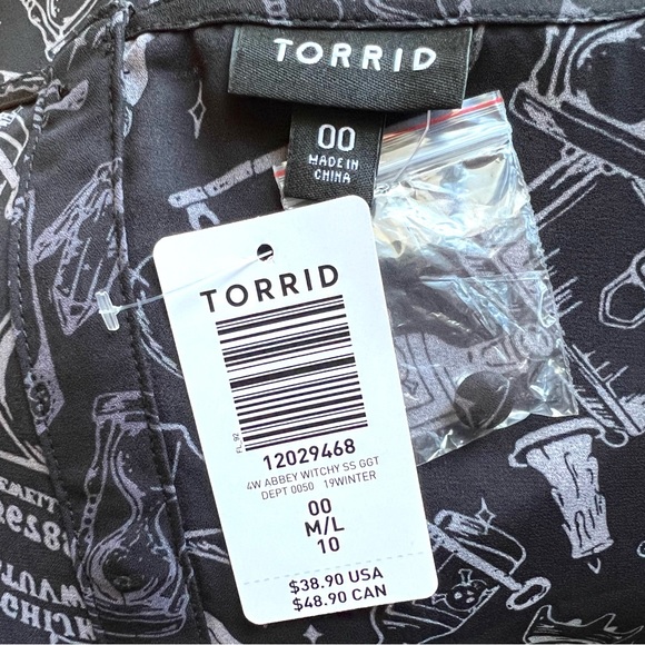 TORRID: Abbey Witchy Georgette Button Back Blouse - Picture 11 of 11